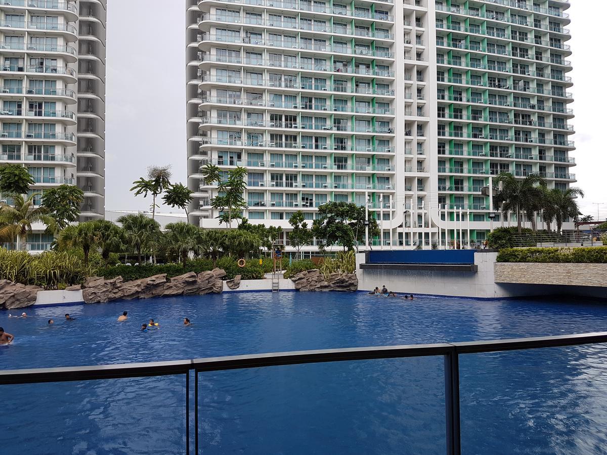 Azure Tropical Paradise Manila Bagian luar foto