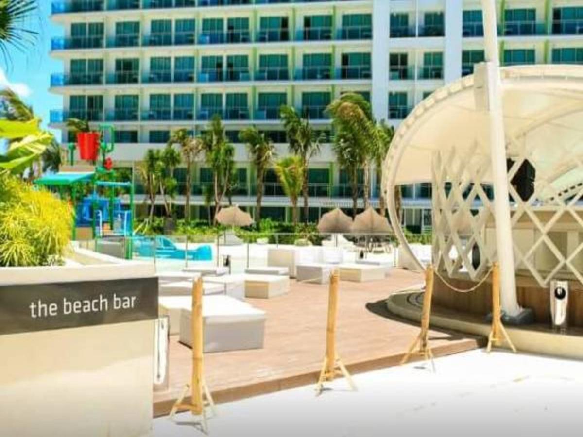 Azure Tropical Paradise Manila Bagian luar foto